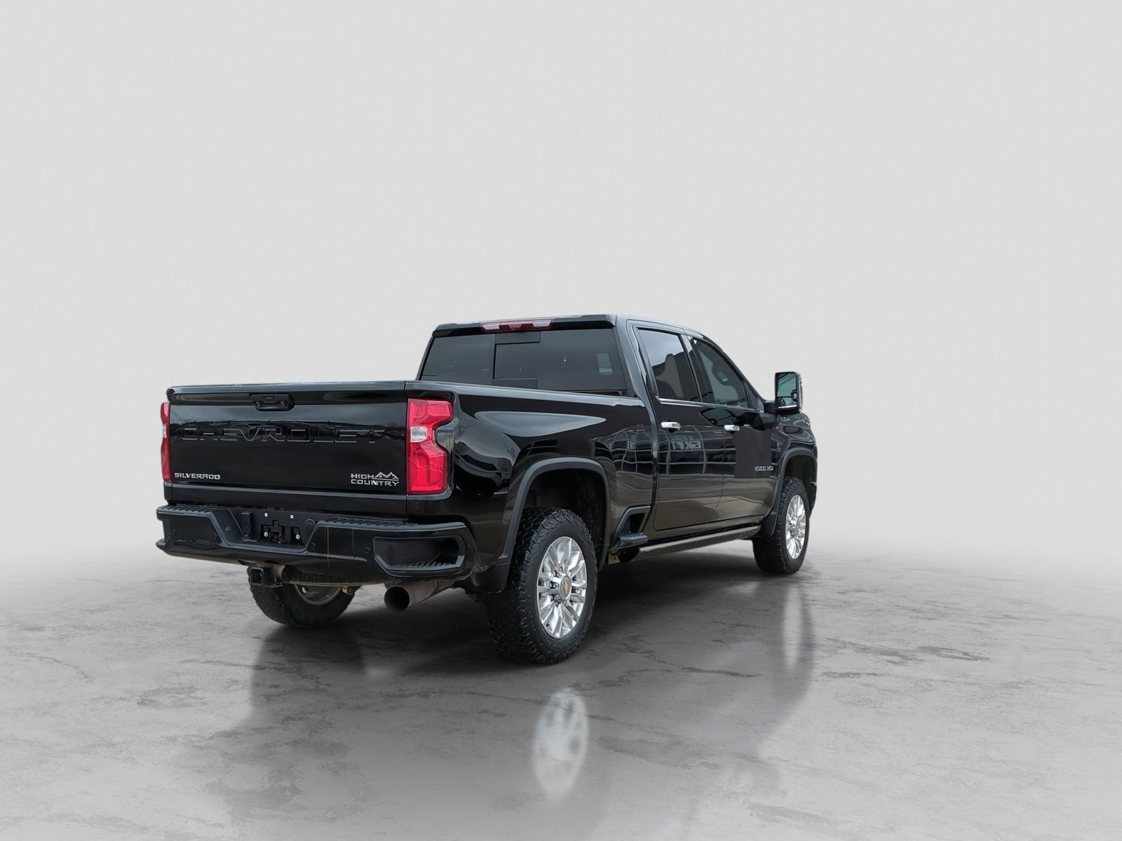 Used 2023 Chevrolet Silverado 2500 High Country w/ Z71 Off-Road Package image 8