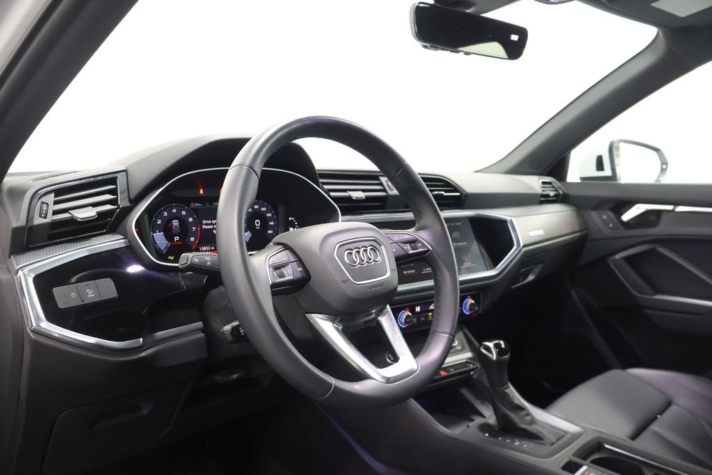 Used 2024 Audi Q3 2.0T Premium Plus w/ Premium Plus Package image 15