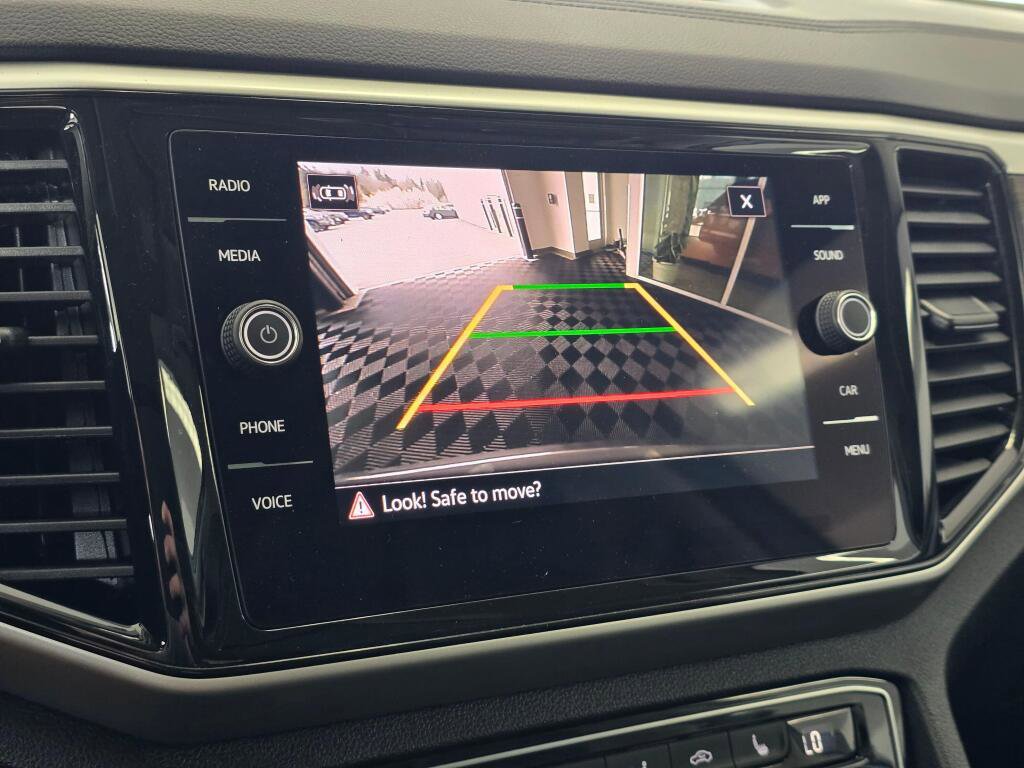 Used 2023 Volkswagen Atlas SE w/ Panoramic Sunroof Package image 31