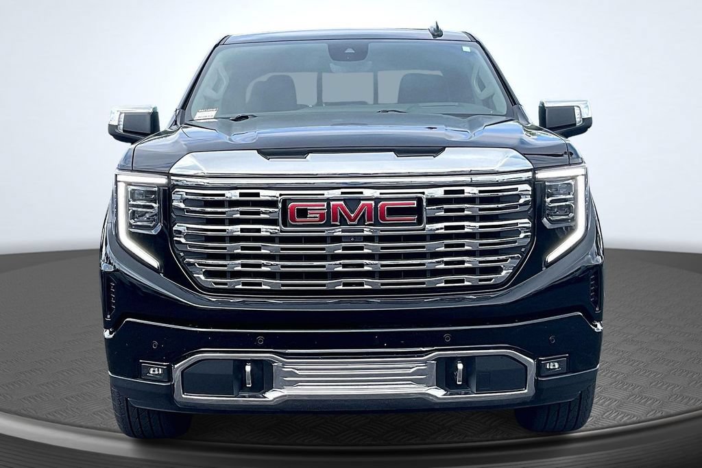 Used 2024 GMC Sierra 1500 Denali w/ Denali Reserve Package AWD/4WD image 2