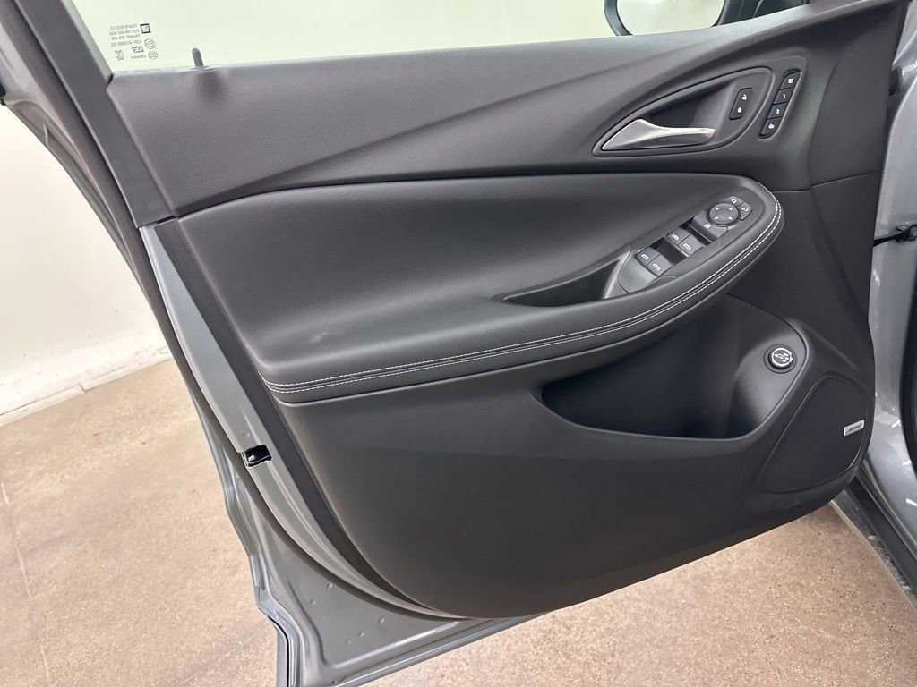 New 2026 Buick Encore GX Avenir w/ Avenir Technology Package AWD/4WD image 28