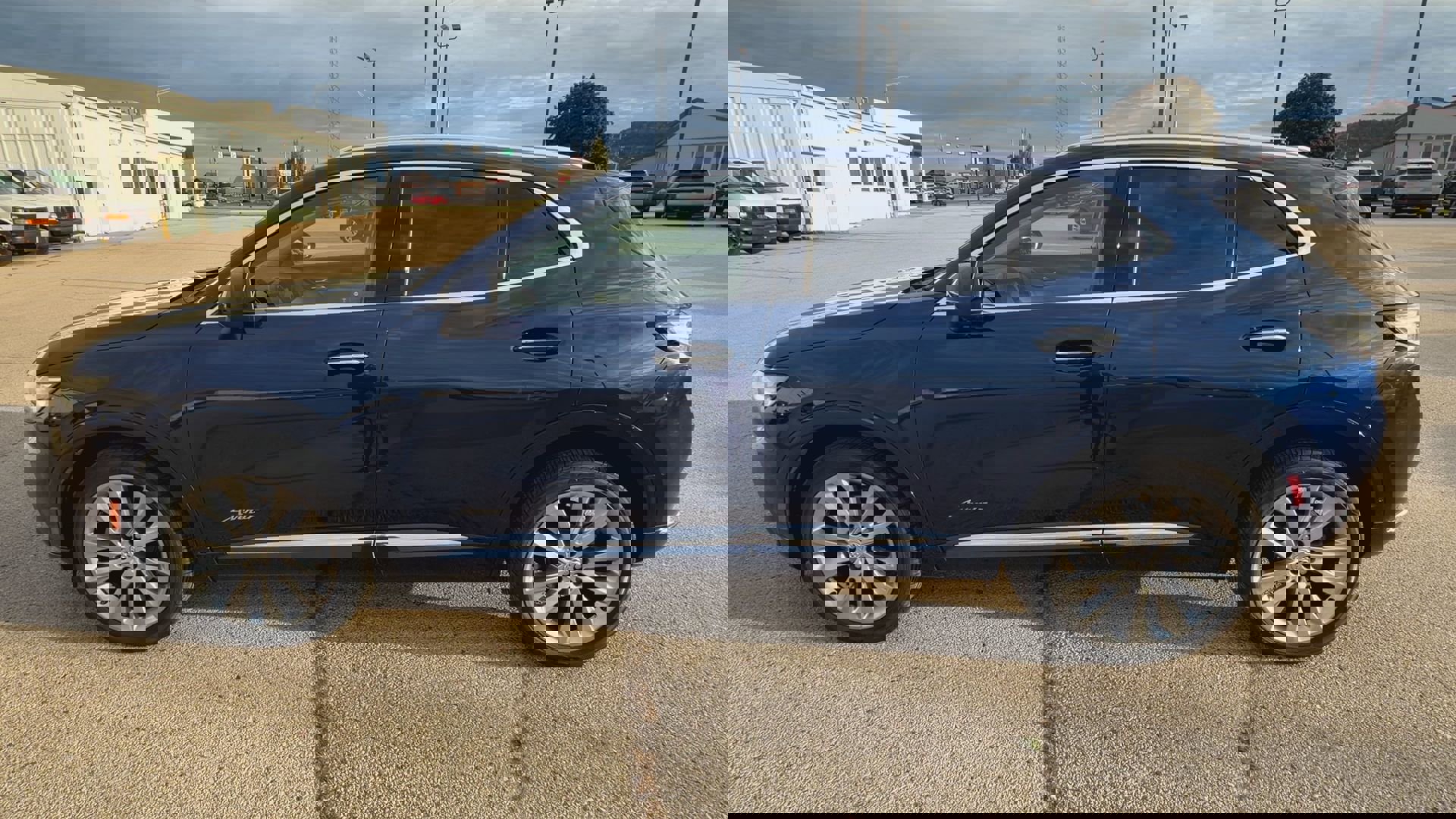 Used 2023 Buick Envision Avenir image 5