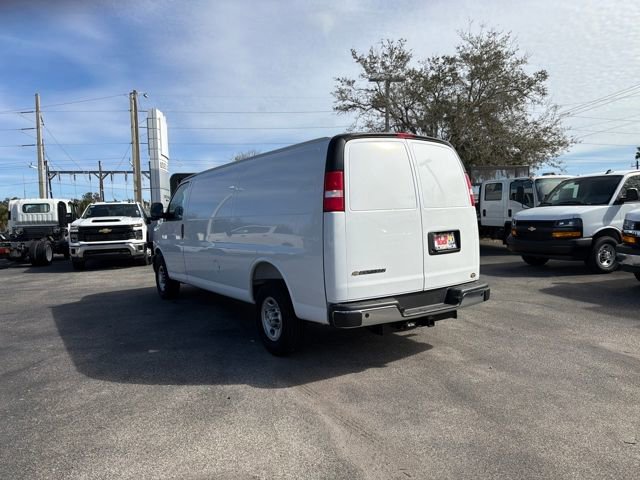 New 2025 Chevrolet Express 2500 Work Van 3D Extended Cargo Van w/ Driver Convenience Package RWD image 10