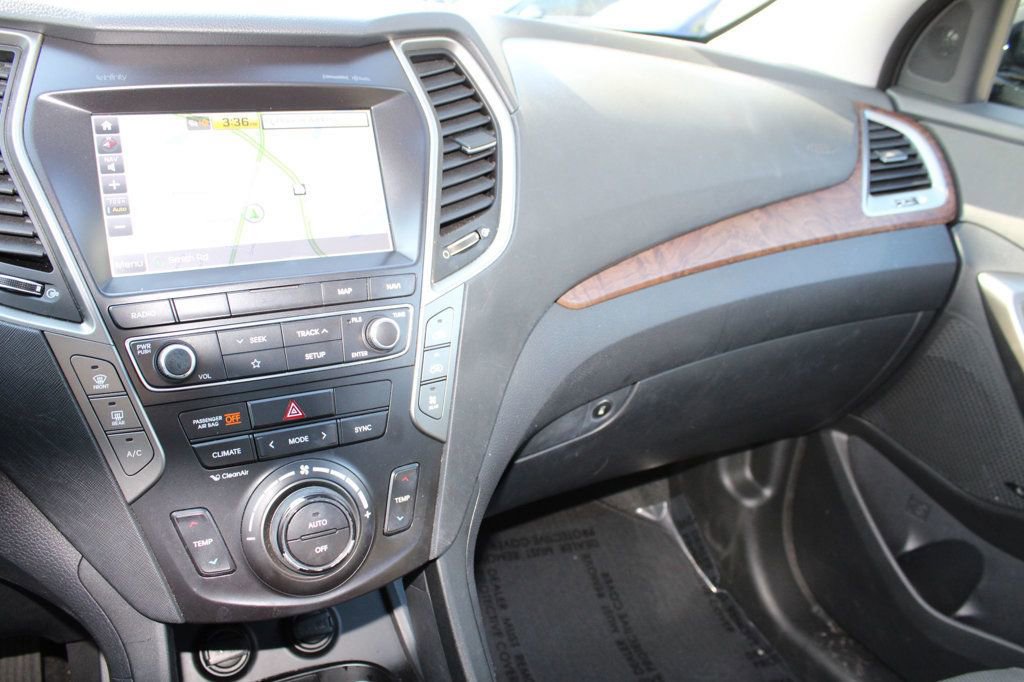 Used 2019 Hyundai Santa Fe XL image 13