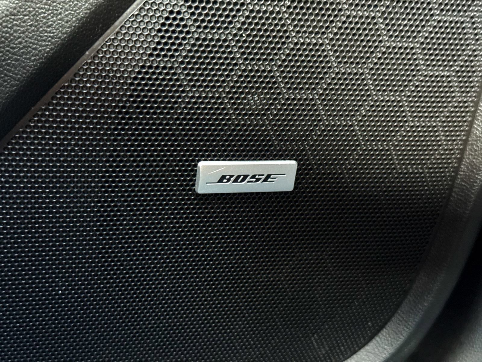 Used 2020 Chevrolet Traverse Premier AWD/4WD image 35