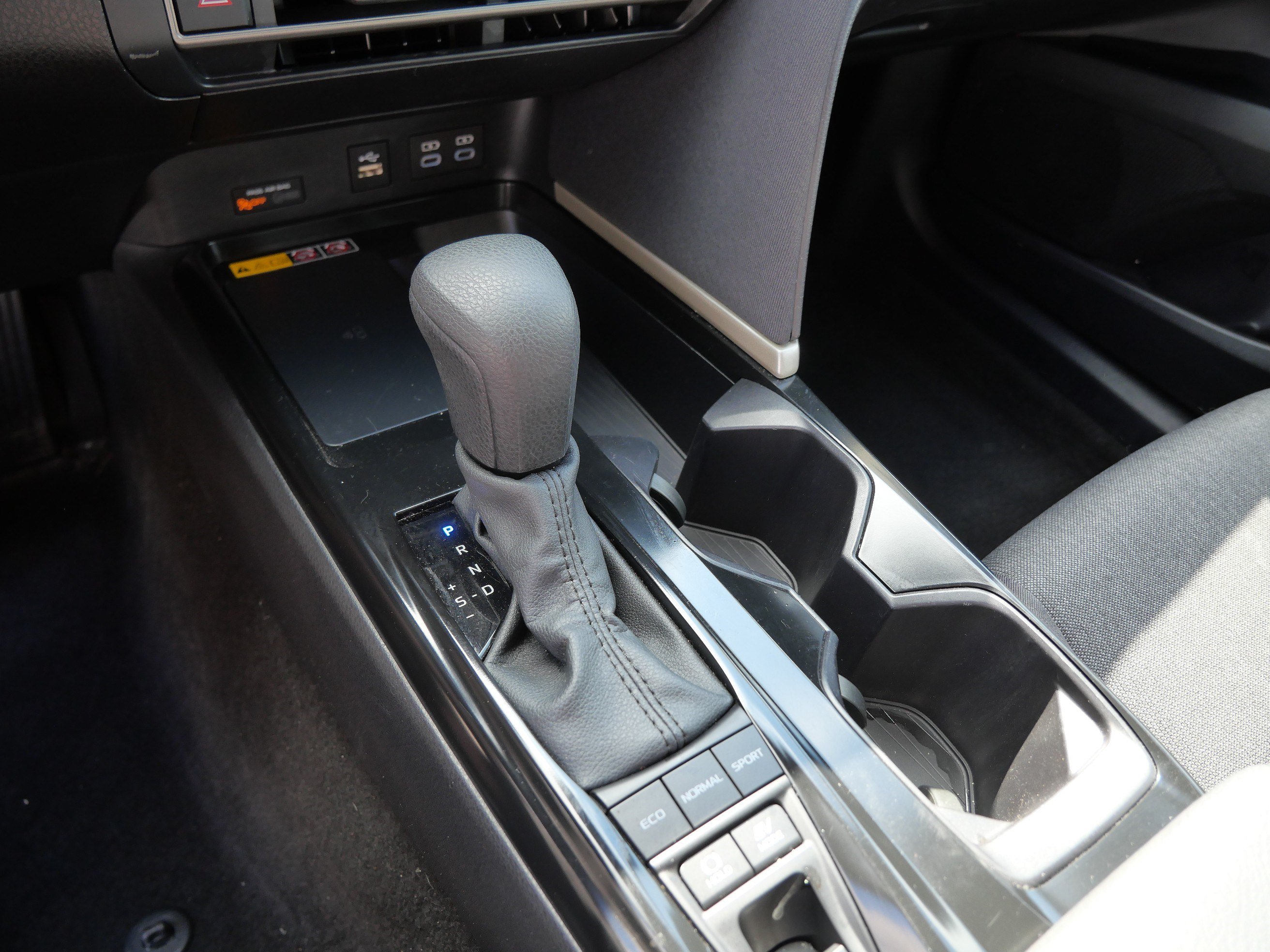 Used 2025 Toyota Camry LE w/ Convenience Package AWD/4WD image 25