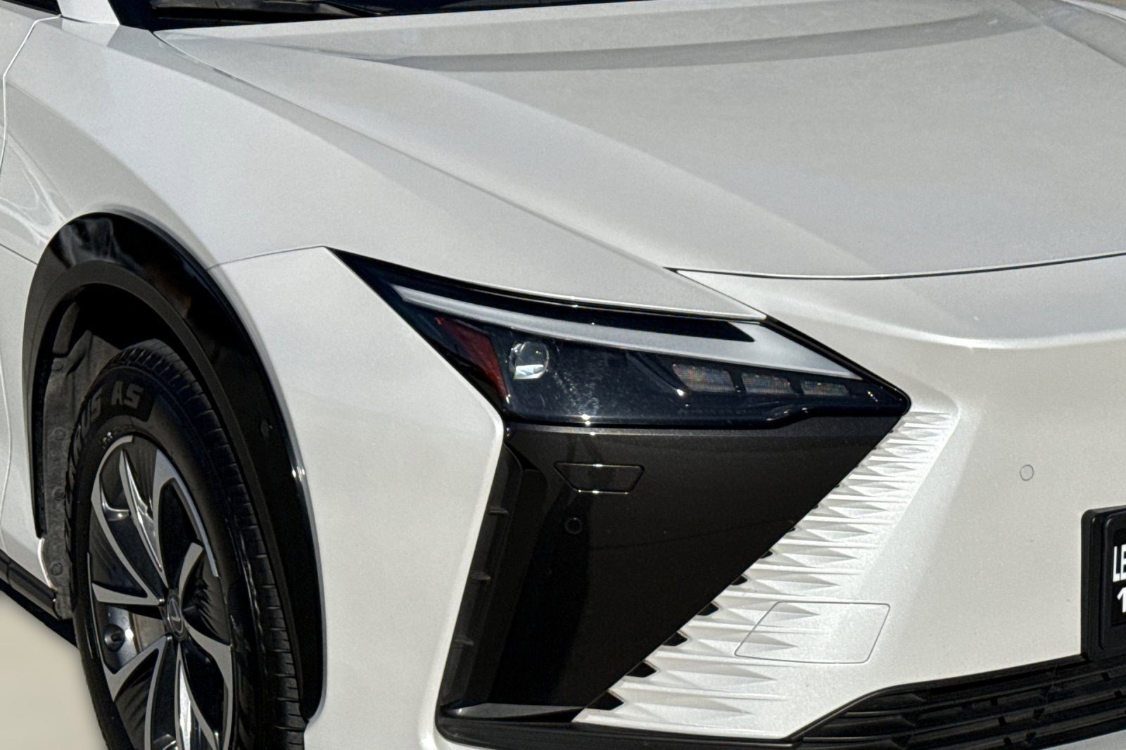 Used 2023 Lexus RZ 450e Premium w/ Technology Package image 11