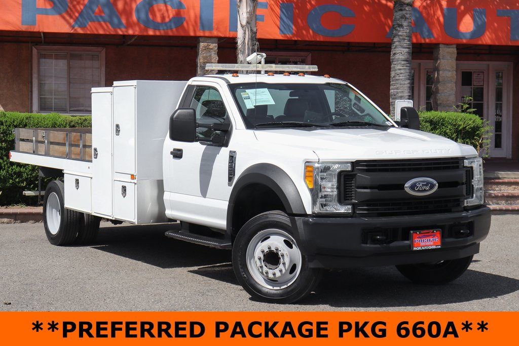 Used 2017 Ford F550 2WD Regular Cab Super Duty image 2