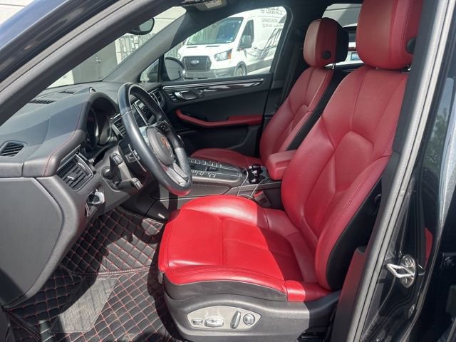 Used 2017 Porsche Macan AWD/4WD image 11