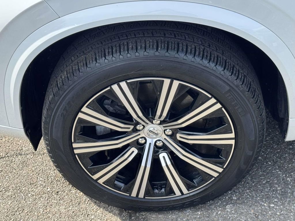 Used 2023 Volvo XC90 B5 Core w/ Protection Package Premier AWD/4WD image 8