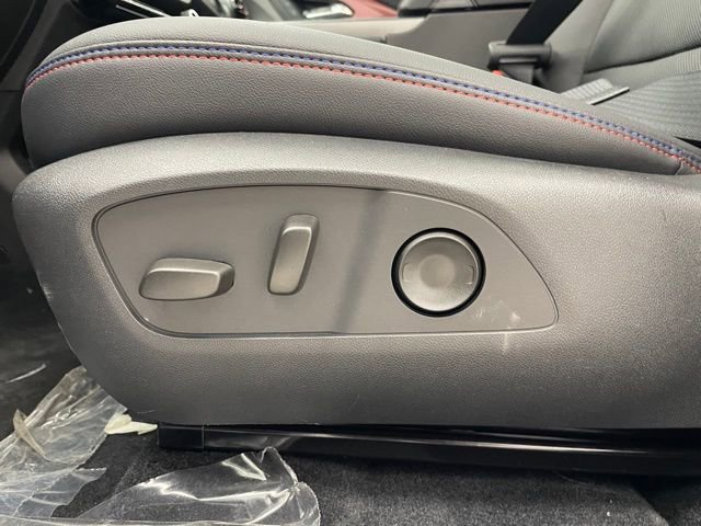 New 2025 Chevrolet Equinox EV RS image 10