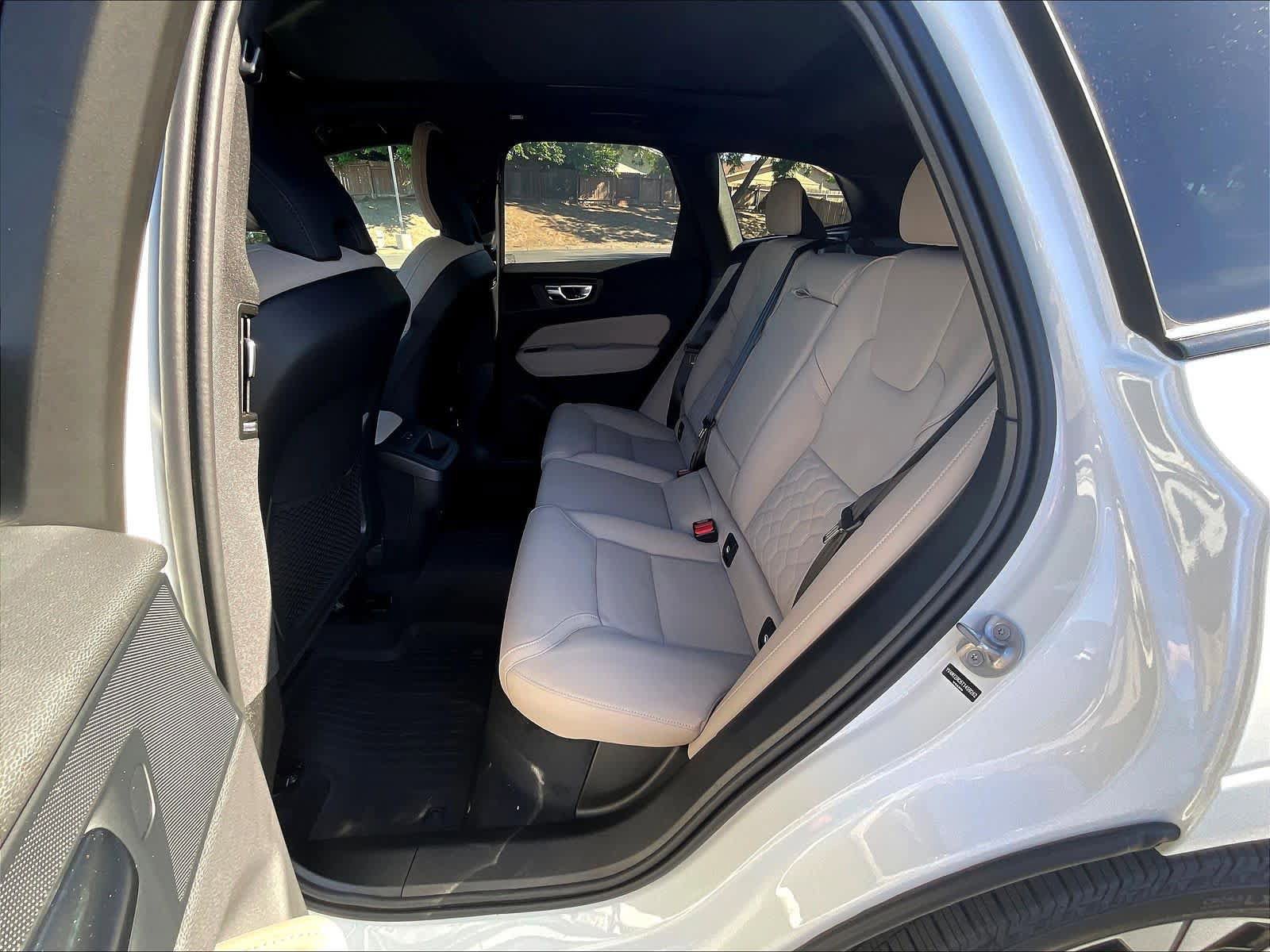 New 2026 Volvo XC60 B5 Plus w/ Climate Package AWD/4WD image 12