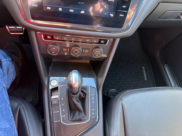 Used 2020 Volkswagen Tiguan SE R-Line FWD image 20