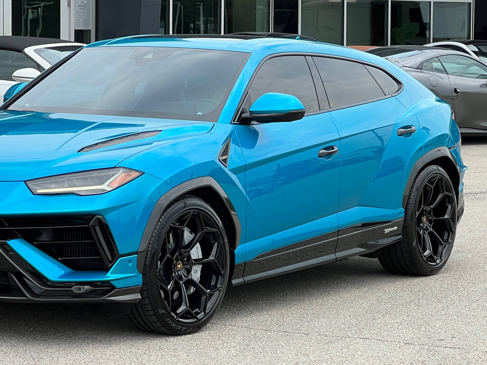 Used 2023 Lamborghini Urus Performante AWD/4WD image 10