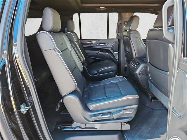 Used 2023 Cadillac Escalade ESV Premium Luxury w/ Performance Package image 23