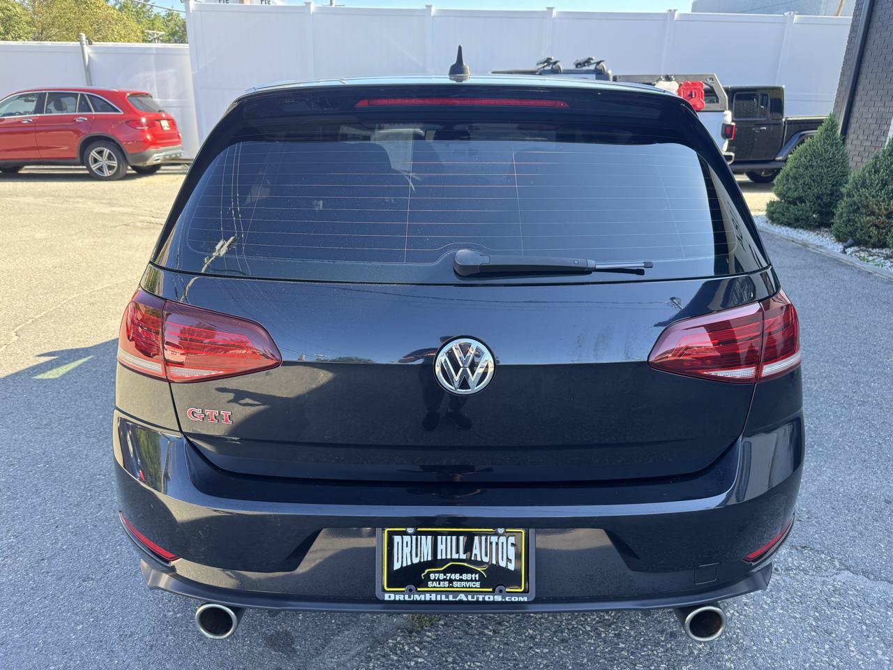 Used 2020 Volkswagen GTI SE FWD image 4