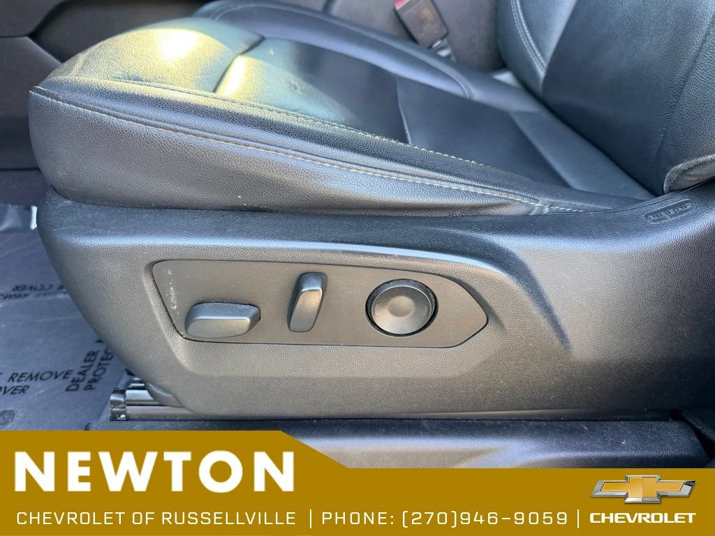 Used 2022 Chevrolet Suburban LT RWD image 14