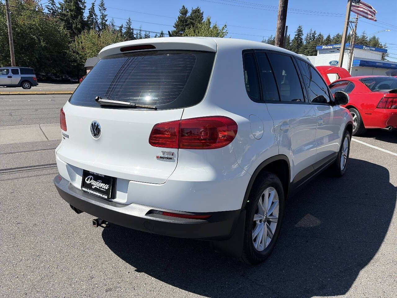 Used 2017 Volkswagen Tiguan S AWD/4WD image 11