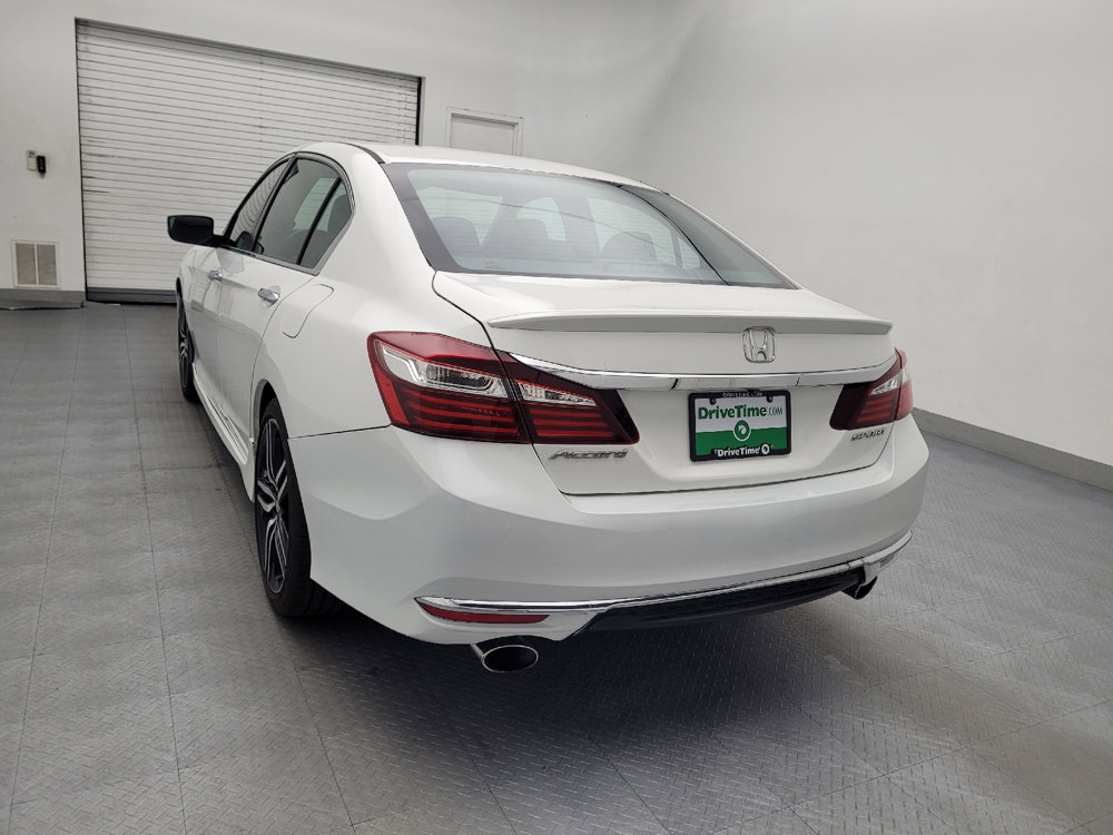 Used 2017 Honda Accord Sport image 6