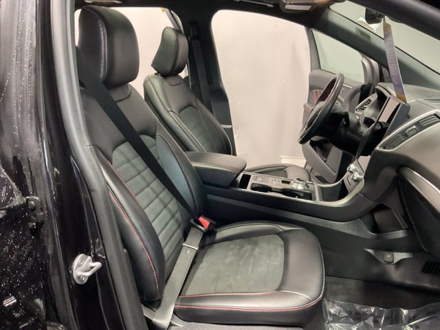 Used 2024 Ford Edge ST-Line AWD/4WD image 24
