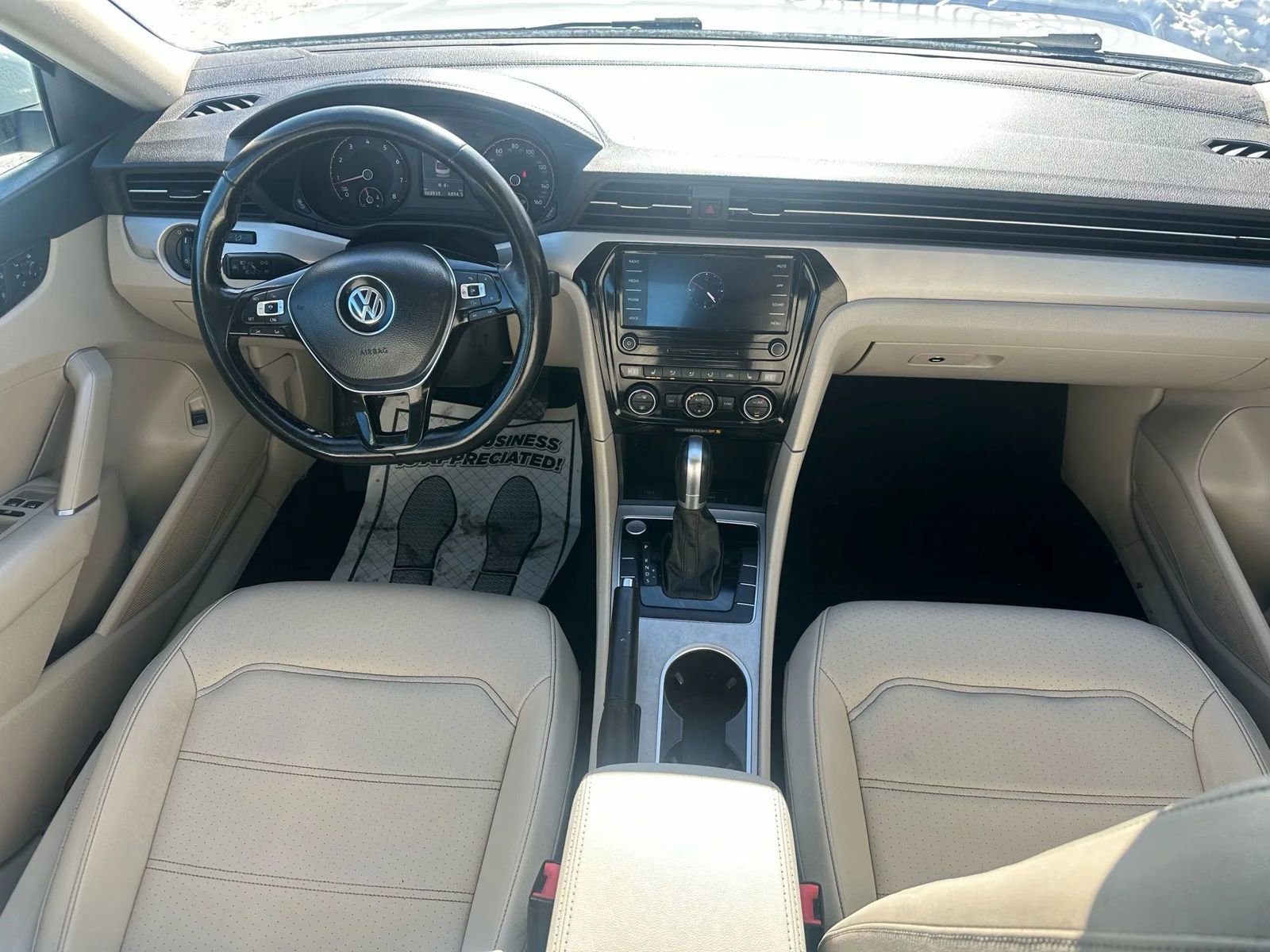 Used 2020 Volkswagen Passat 2.0T SE image 11