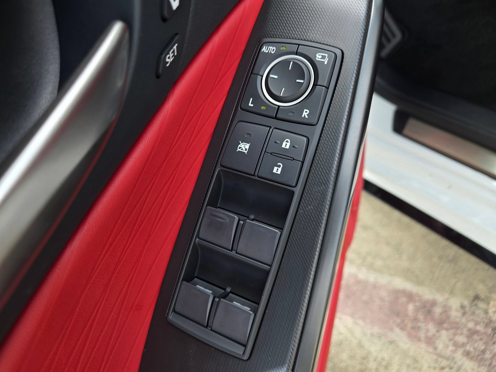 Used 2025 Lexus IS 350 F Sport w/ Navigation Package RWD image 32