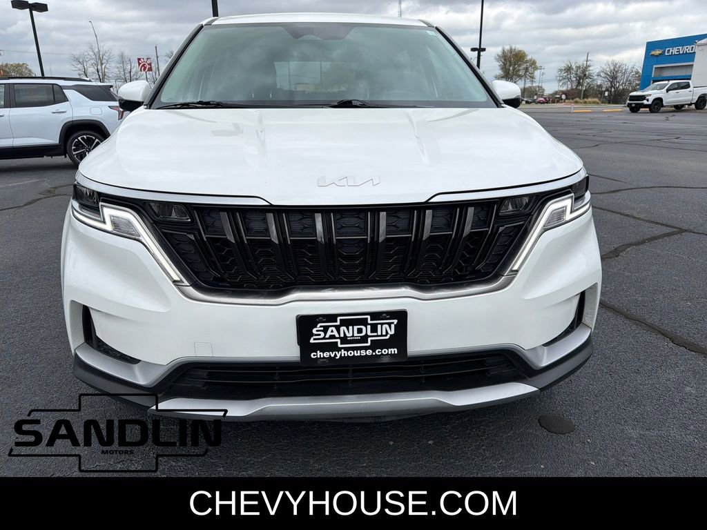 Used 2024 Kia Carnival LX image 3