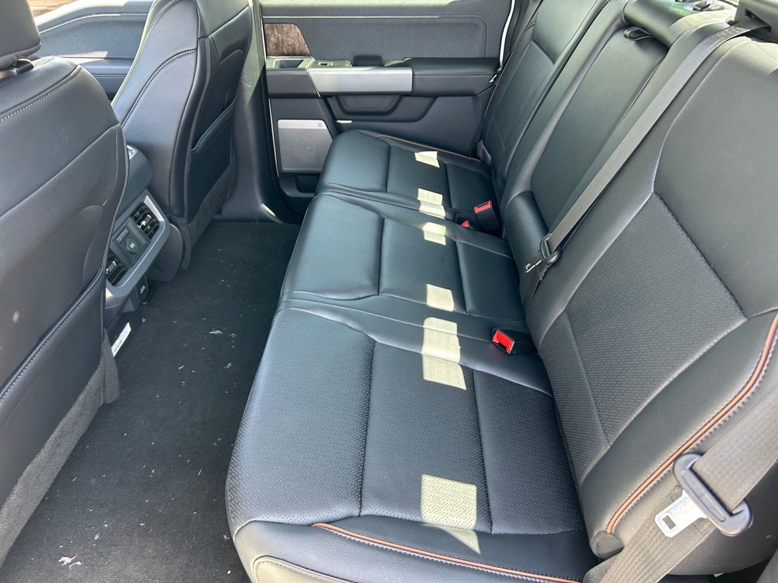 New 2026 Ford F250 Lariat w/ Lariat Ultimate Package AWD/4WD image 17