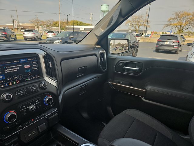 Used 2022 Chevrolet Silverado 1500 LT Trail Boss w/ Convenience Package II image 16