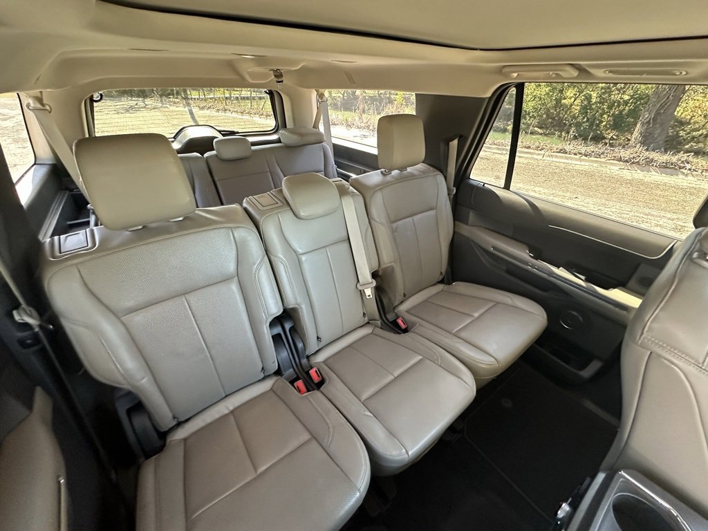 Used 2018 Ford Expedition Max XLT w/ Equipment Group 202A image 31
