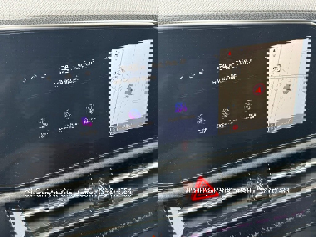 Used 2023 Kia Niro EX Touring image 82