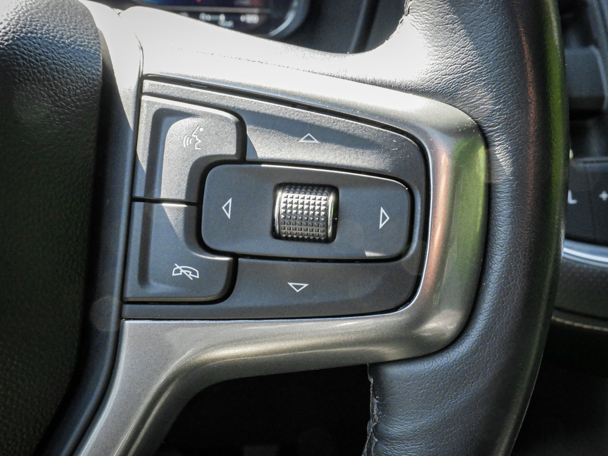 Used 2023 Chevrolet Tahoe Premier AWD/4WD image 20