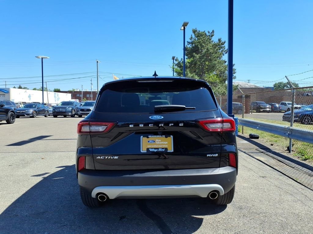 Used 2024 Ford Escape Active w/ Tech Pack #1 AWD/4WD image 8