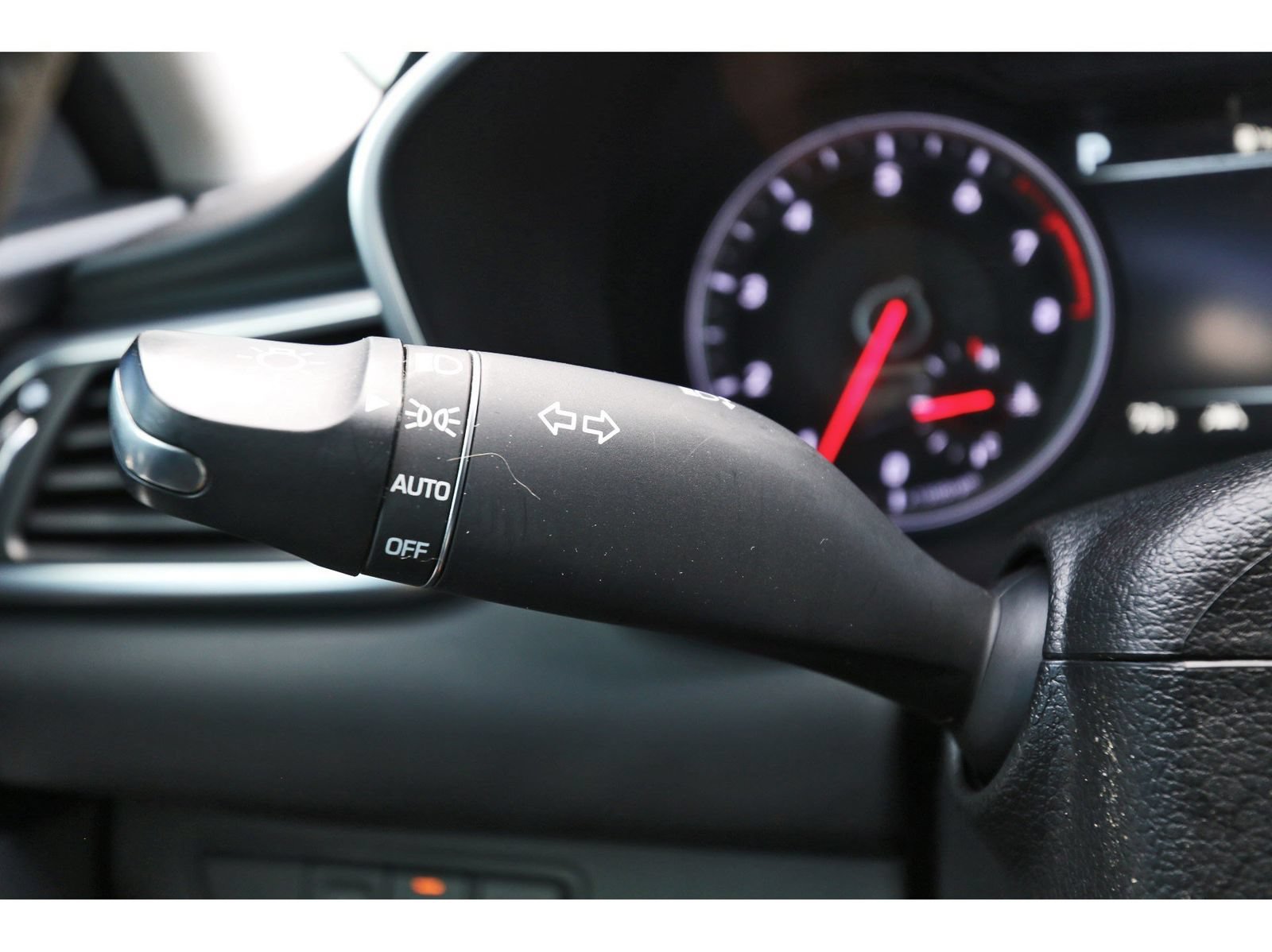 Used 2021 Genesis G70 2.0T RWD image 19