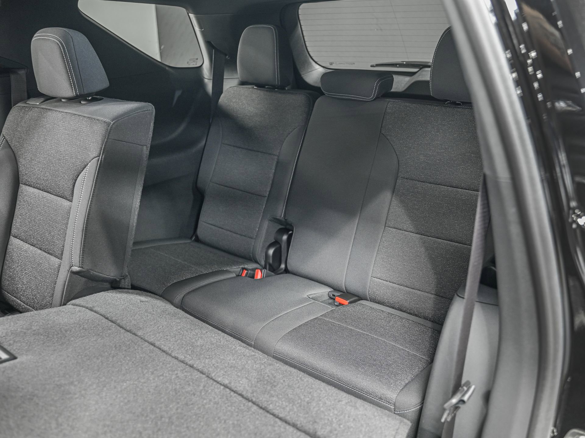 Used 2024 Chevrolet Traverse LS FWD image 30