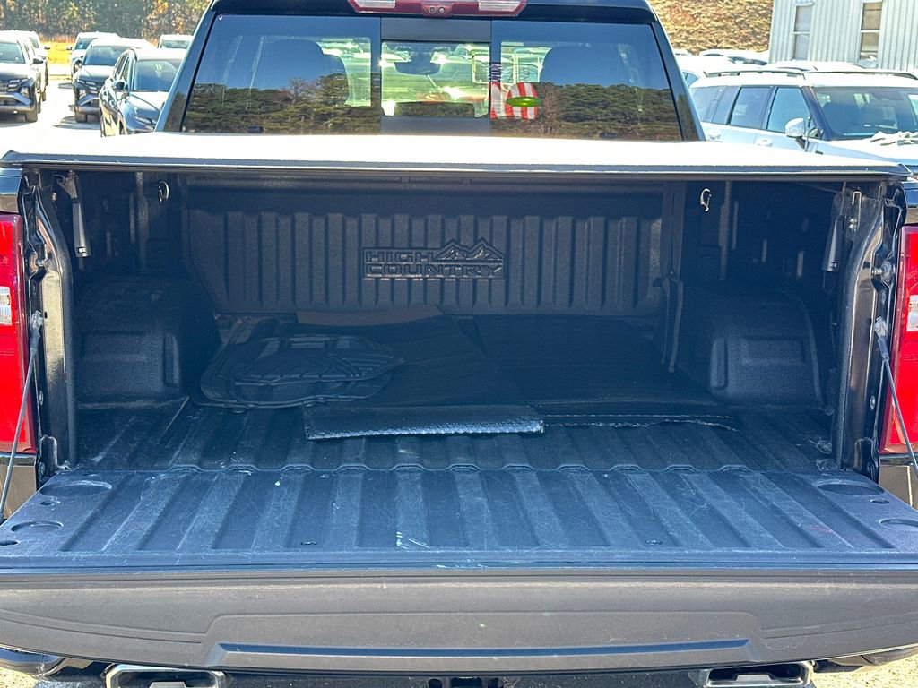 Used 2021 Chevrolet Silverado 1500 High Country w/ Technology Package image 18