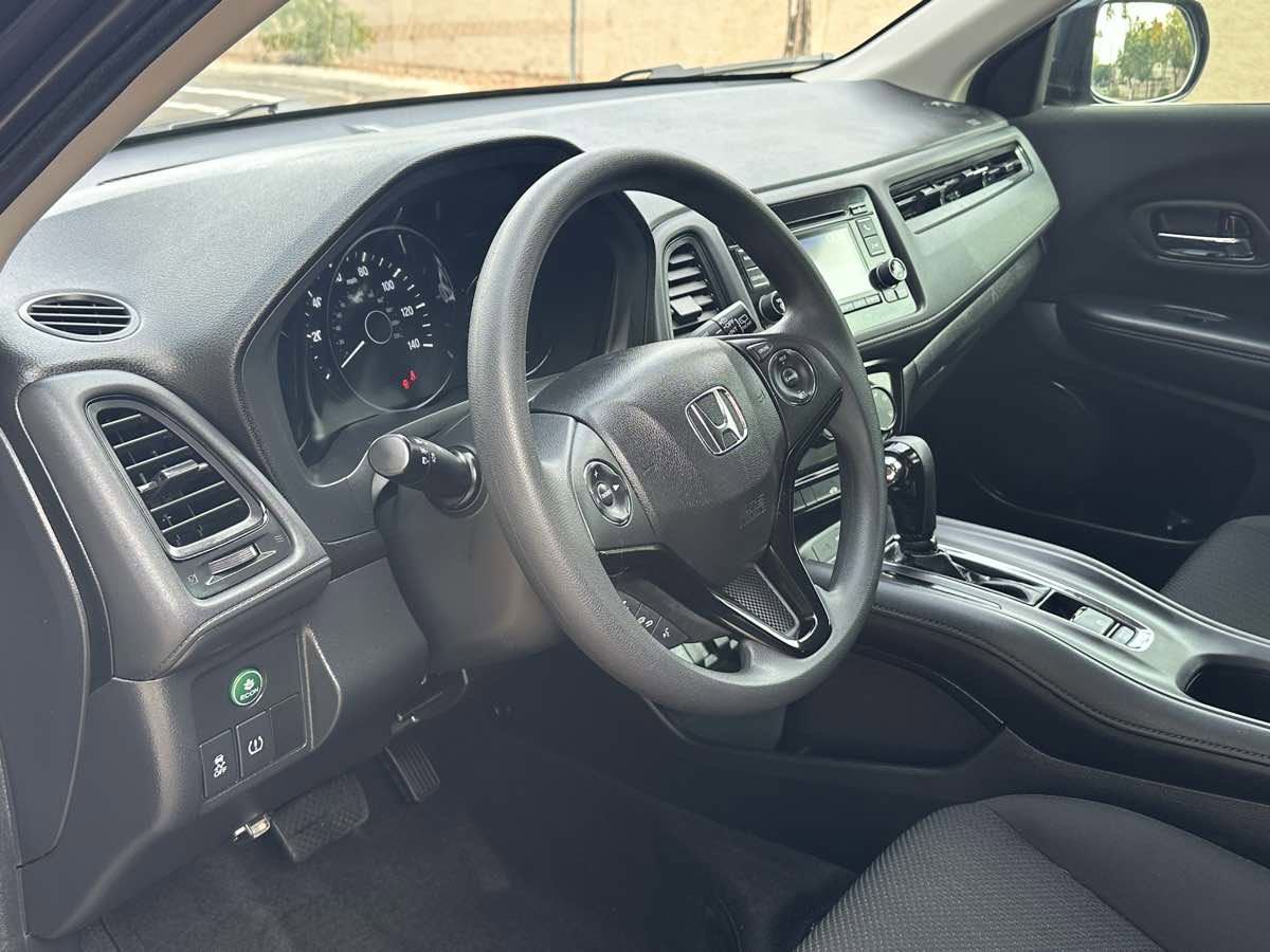 Used 2017 Honda HR-V LX image 13