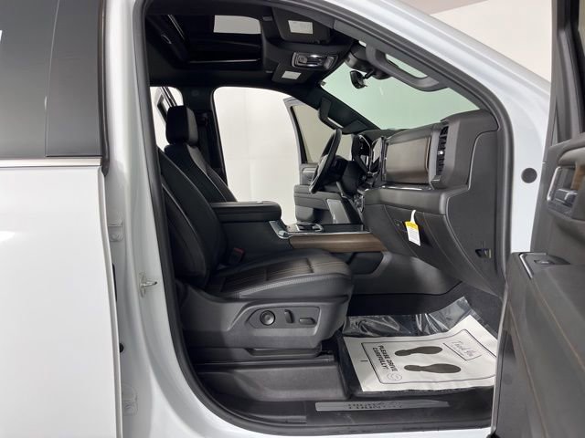 Used 2024 Chevrolet Silverado 2500 High Country w/ High Country Premium Package image 39