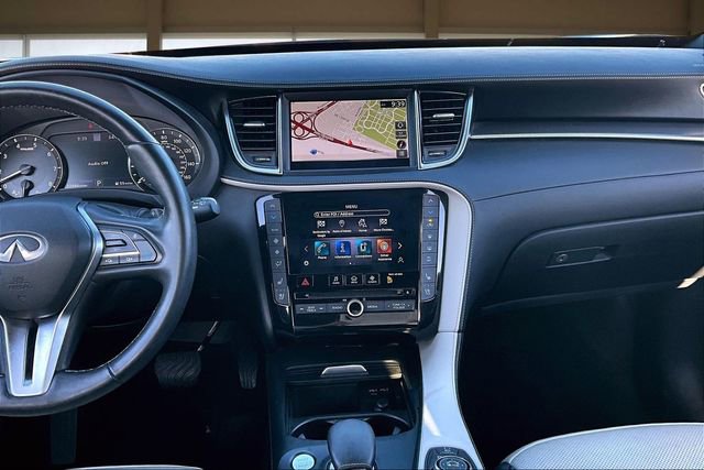 Used 2023 INFINITI QX55 Essential image 6