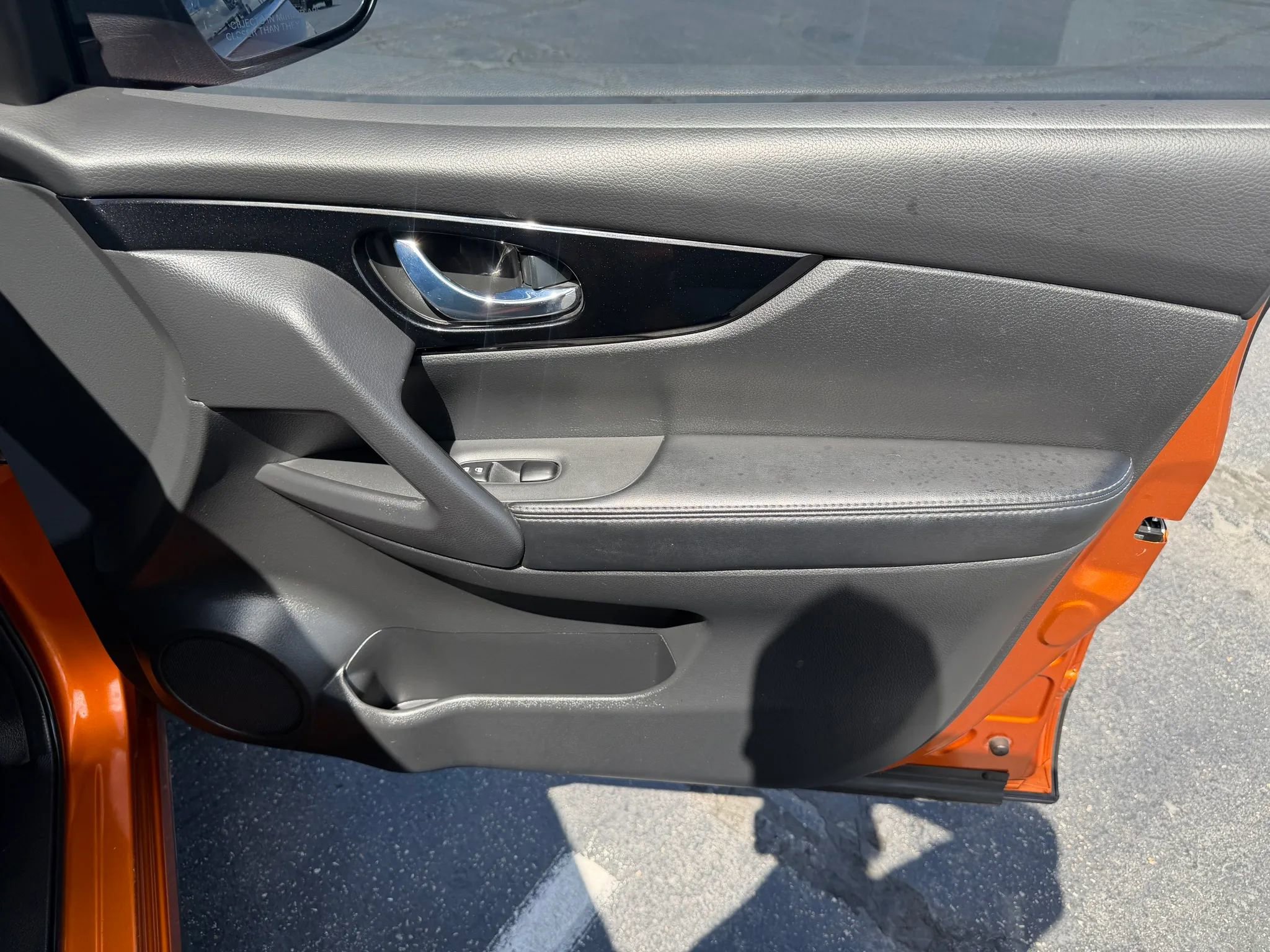 Used 2017 Nissan Rogue Sport SV w/ SV Premium Package AWD/4WD image 17
