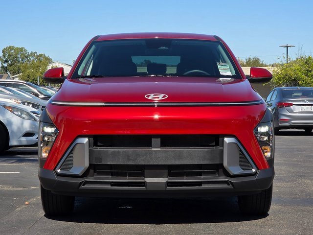 Certified 2024 Hyundai Kona SE image 3