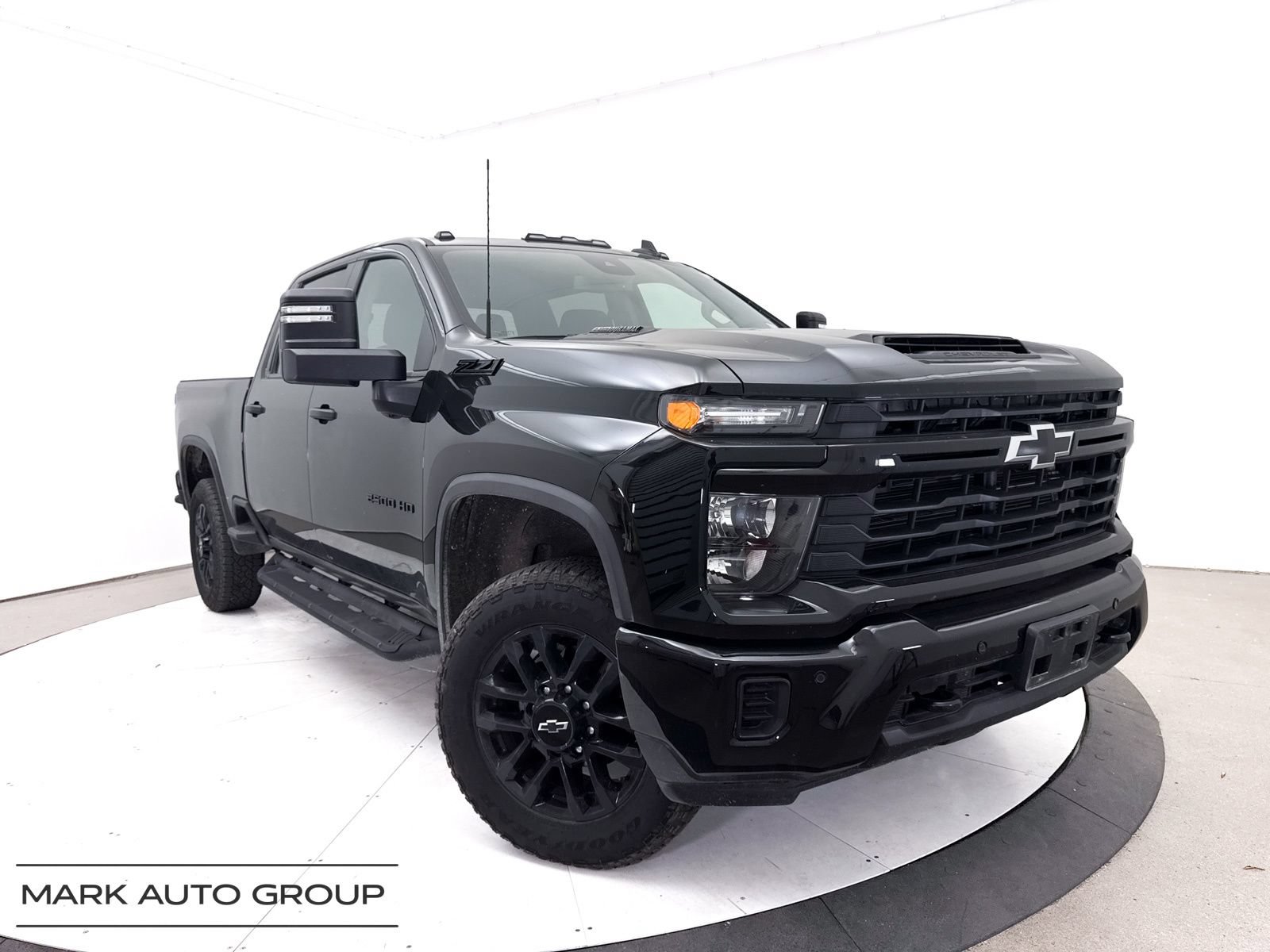 Used 2025 Chevrolet Silverado 2500 Custom w/ Custom Value Package