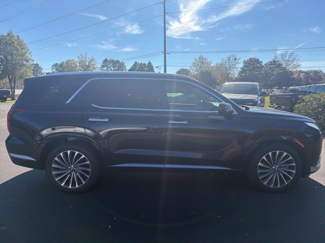 Used 2024 Hyundai Palisade Calligraphy image 2