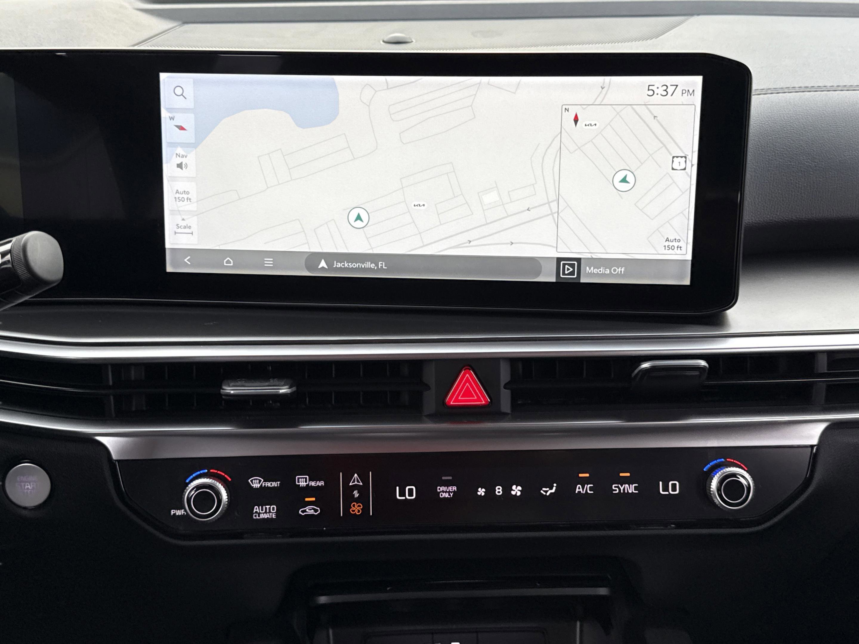 Certified 2025 Kia Sorento EX AWD/4WD image 11