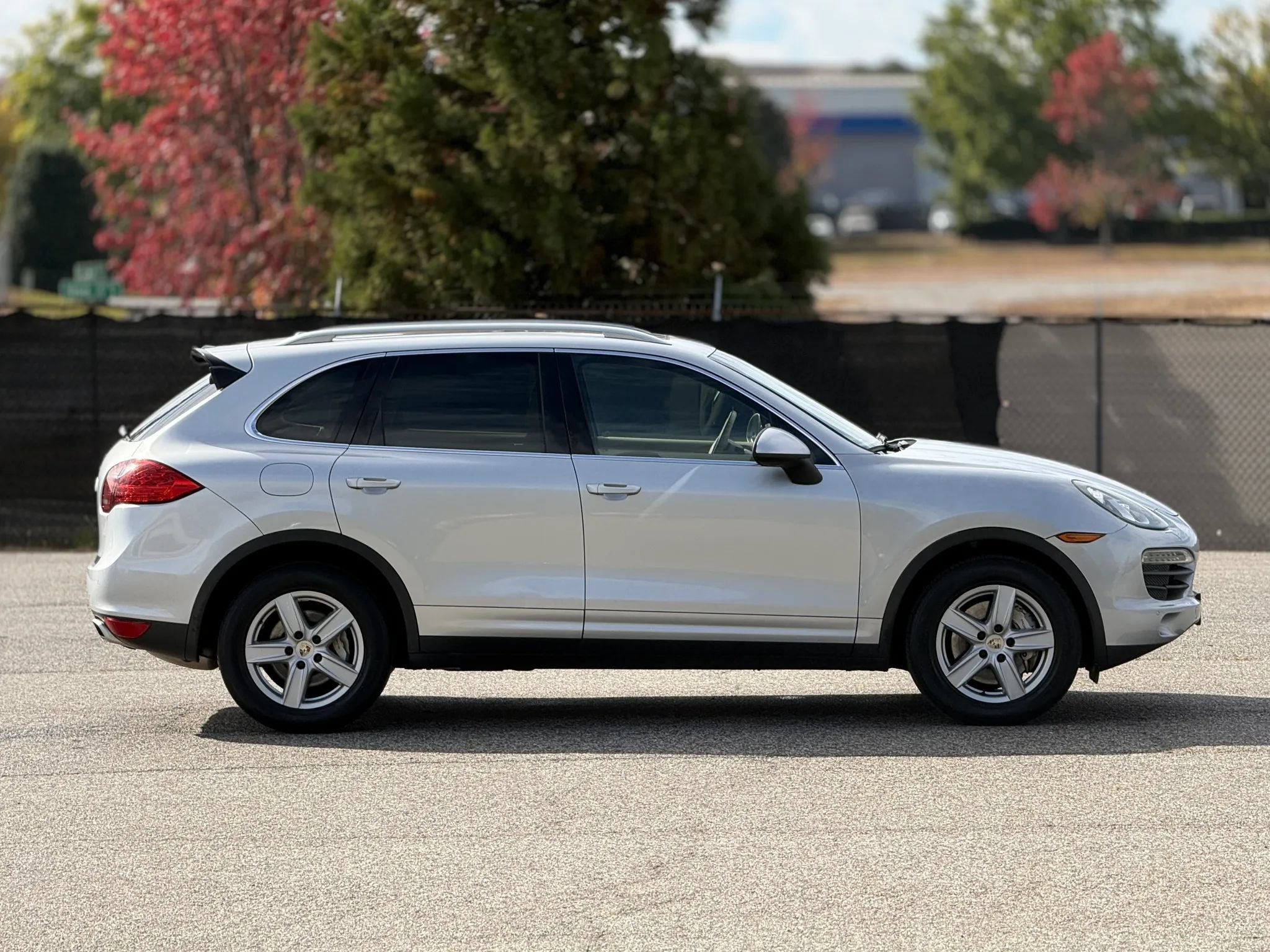 Used 2013 Porsche Cayenne S AWD/4WD image 7
