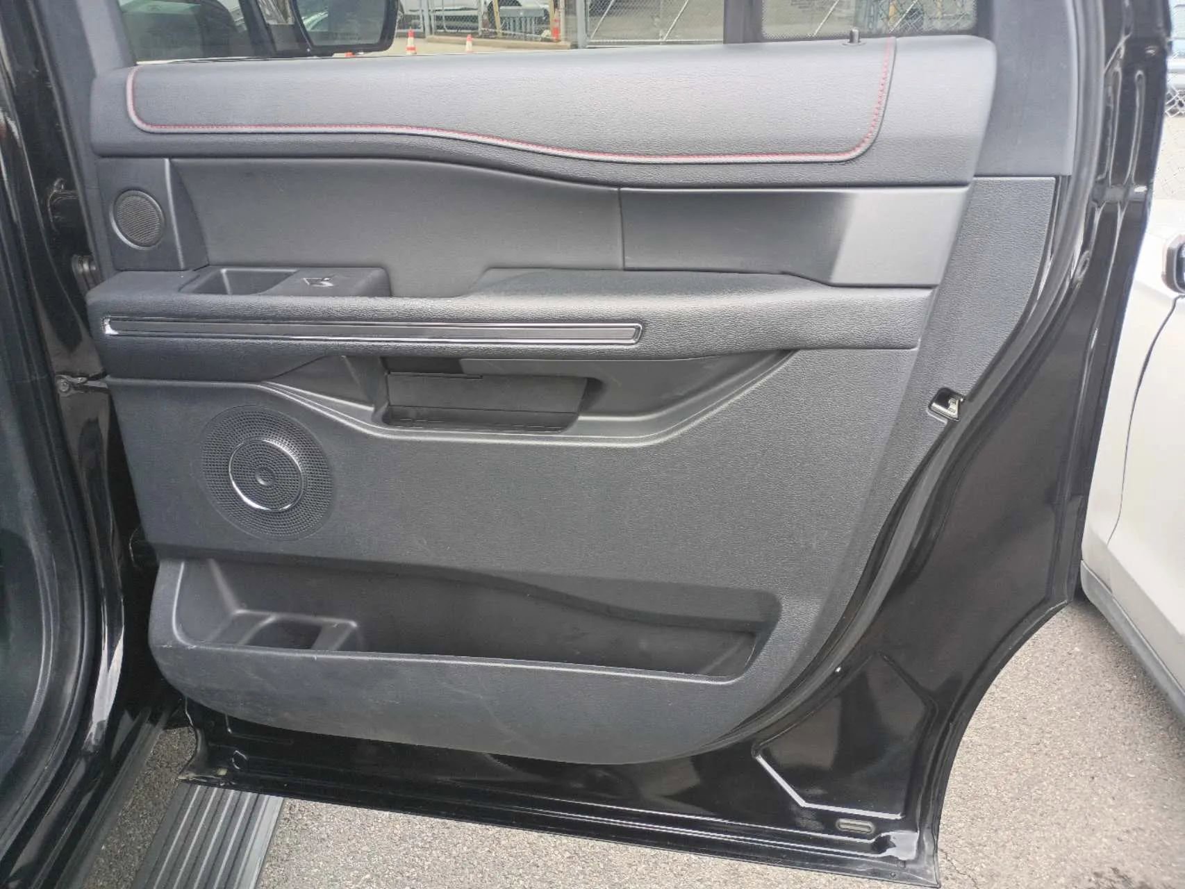Used 2022 Ford Expedition Max Limited AWD/4WD image 25