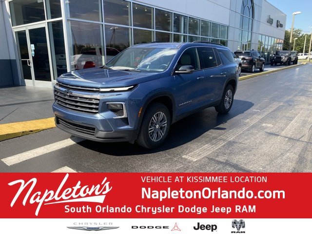 Used 2024 Chevrolet Traverse LT
