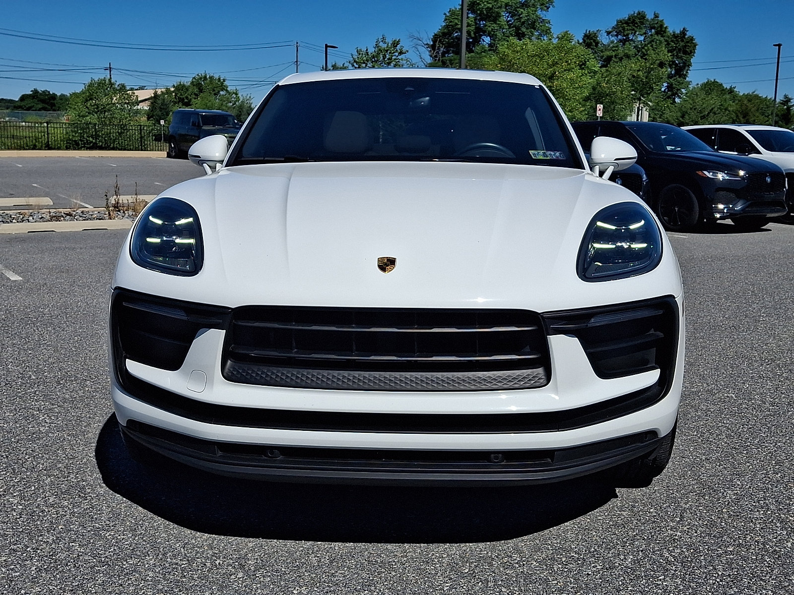 Used 2022 Porsche Macan AWD/4WD image 7