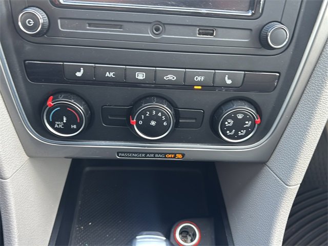 Used 2015 Volkswagen Passat 1.8T Limited Edition image 22