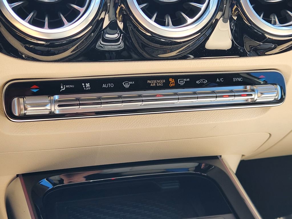 Used 2025 Mercedes-Benz GLA 250 4MATIC image 25